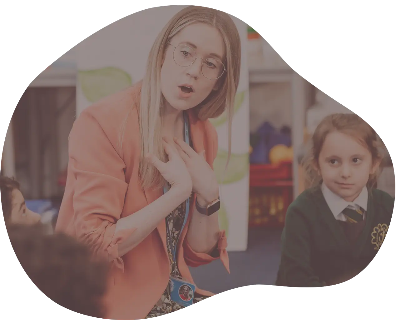 Sing-Education_Primary-School-Music_Greater-London_Music_close-up_female-singing